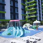 Alezzi By Sunny Mamaia Apartment