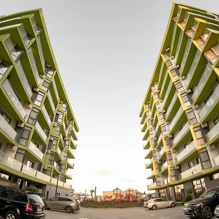 Alezzi Studio By Sunny Mamaia *