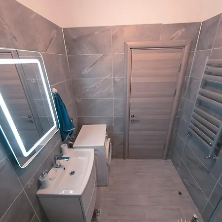 Sunny Mamaia By Alezzi Apartment