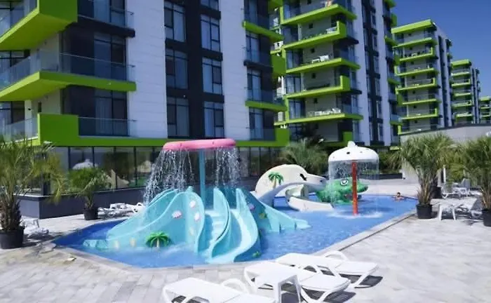 Alezzi Studio By Sunny Mamaia Apartmán